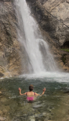 "Lecheln im Lech"- wie kaltes Wasser, Hypnose und PEP in der Psychotherapie zusammen genutzt werden können